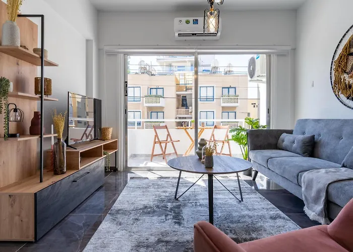 Powder's 1-bedroom Retreat In Mackenzy, Larnaca