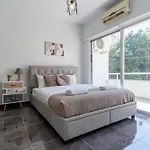 Powder's 1-bedroom Retreat In Mackenzy, 公寓 拉纳卡