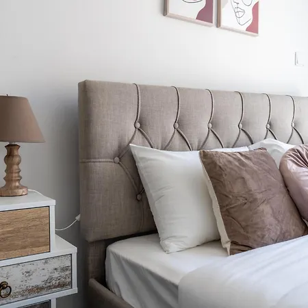 Powder’s 1-bedroom Retreat In Mackenzy, Apartment *