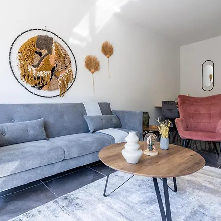 公寓 Powder's 1-bedroom Retreat In Mackenzy, 拉纳卡