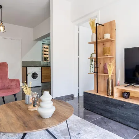 Powder’s 1-bedroom Retreat In Mackenzy,