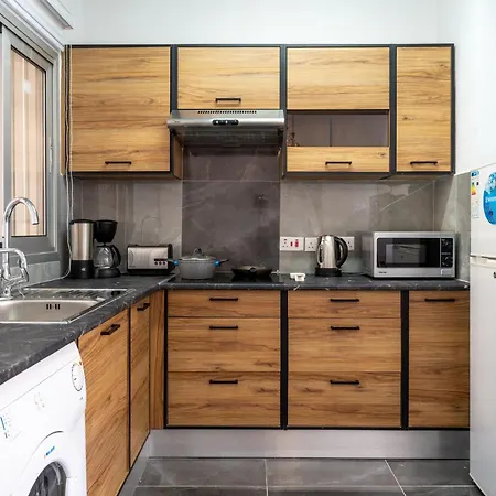 Powder’s 1-bedroom Retreat In Mackenzy, Apartment Larnaka