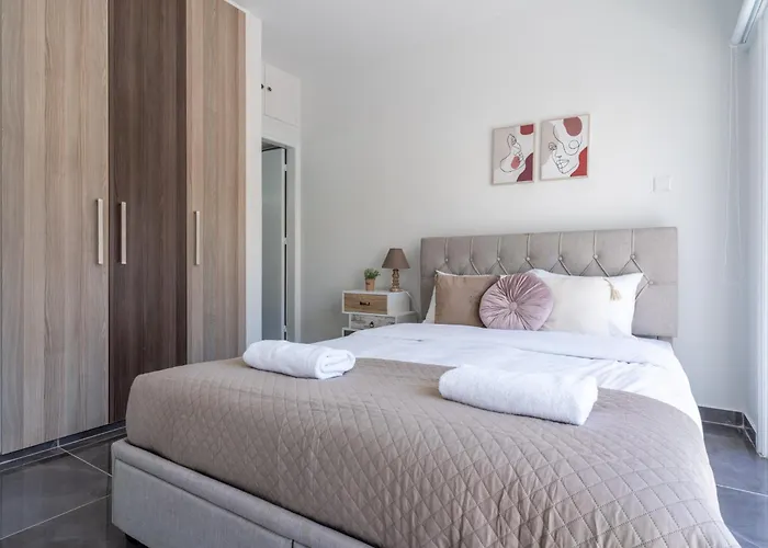 Powder's 1-bedroom Retreat In Mackenzy, Διαμέρισμα