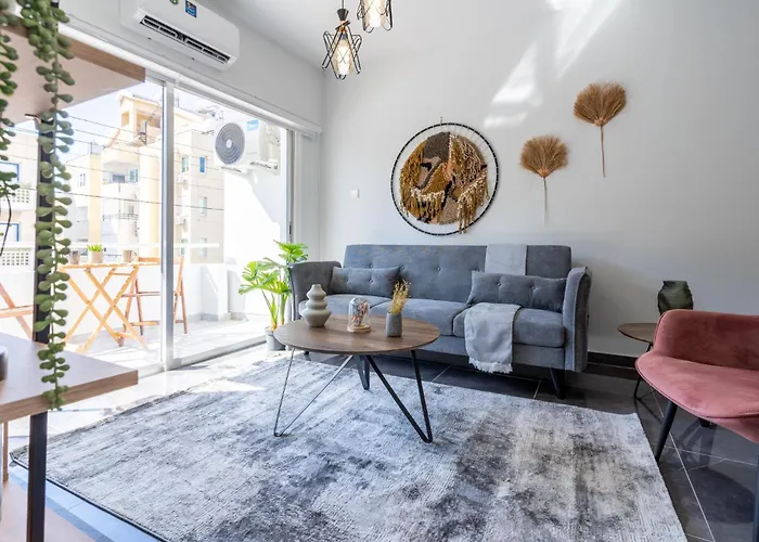 Powder's 1-bedroom Retreat In Mackenzy, Διαμέρισμα